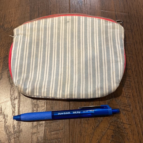 Ipsy makeup travel bag - Picture 2 of 3